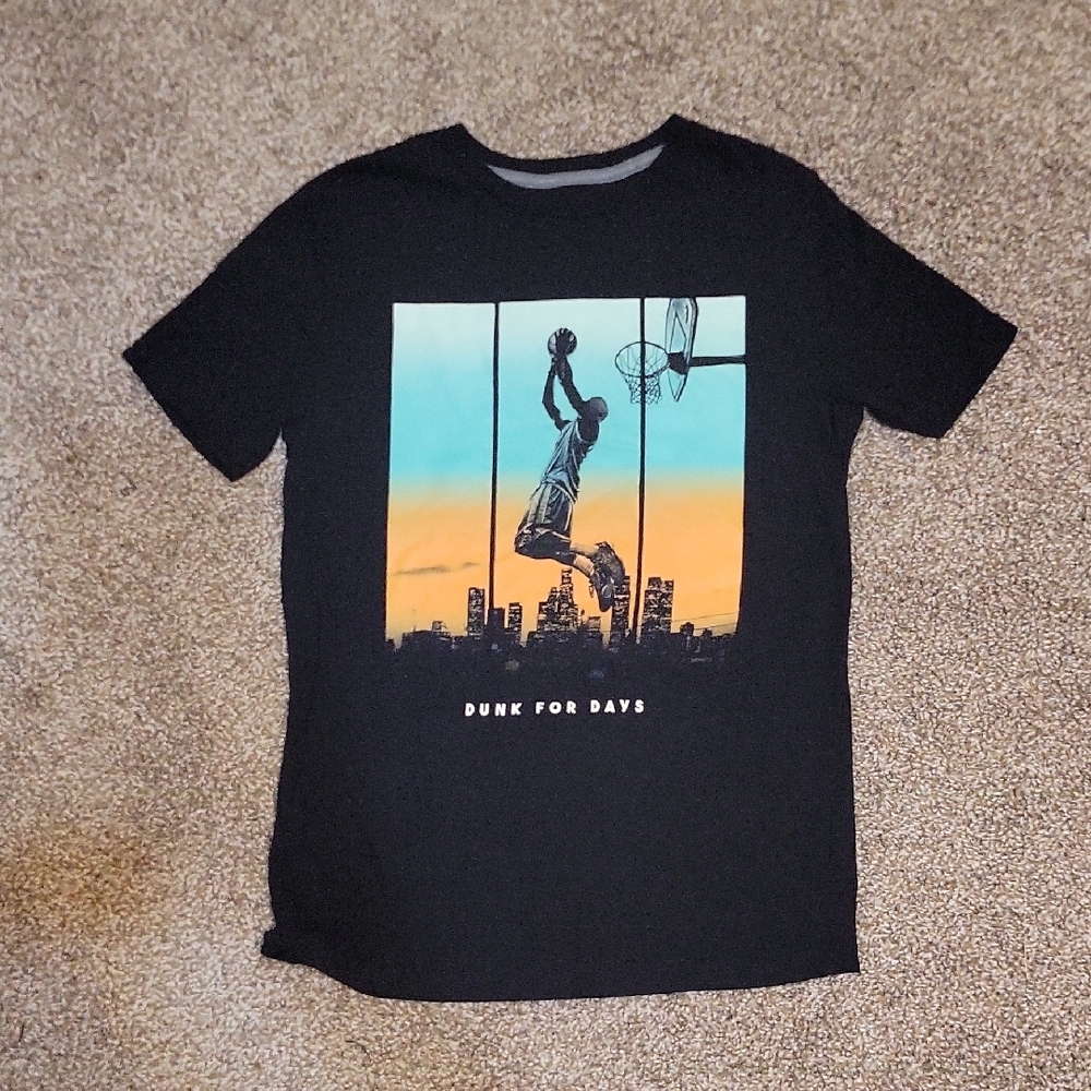 Old Navy Black Short Sleeve Tee with Graphic Design